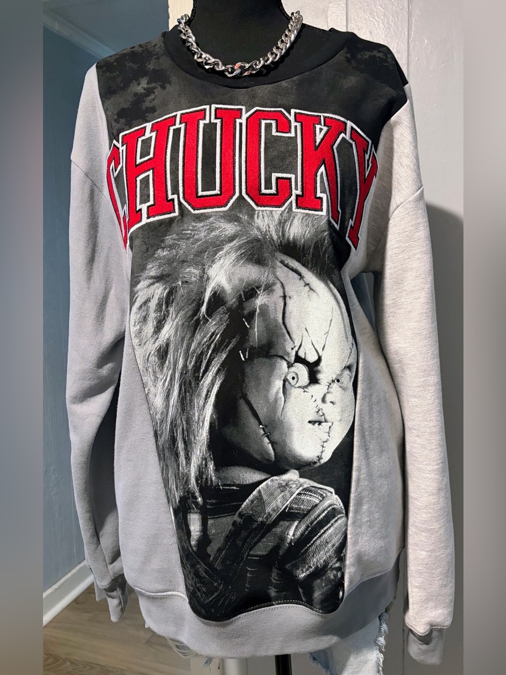 Chucky Men's Graphic Sweatshirt Gray Size M